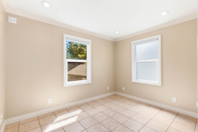 Building Photo - 8406 9th Ave SW