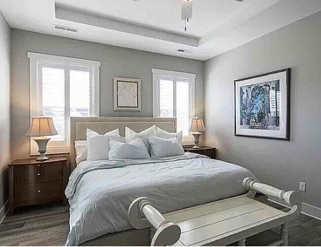 Building Photo - 7 Montaugue St