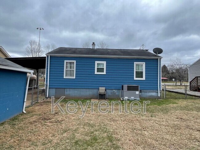 Building Photo - 2029 McClung Ave