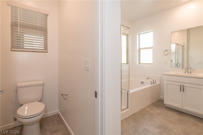Building Photo - 12412 Ocean Tiller Ave