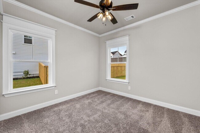Building Photo - 2987 Rosewood Dr
