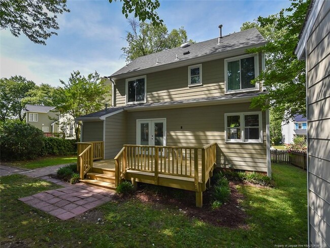 Building Photo - 4916 Royal Adelaide Way