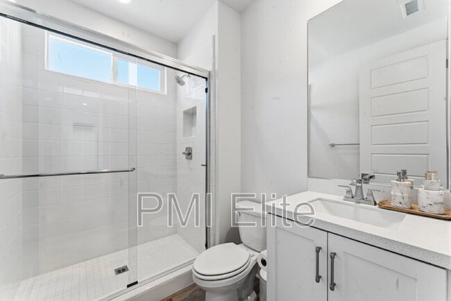 Building Photo - 28657 Windbreak Tr