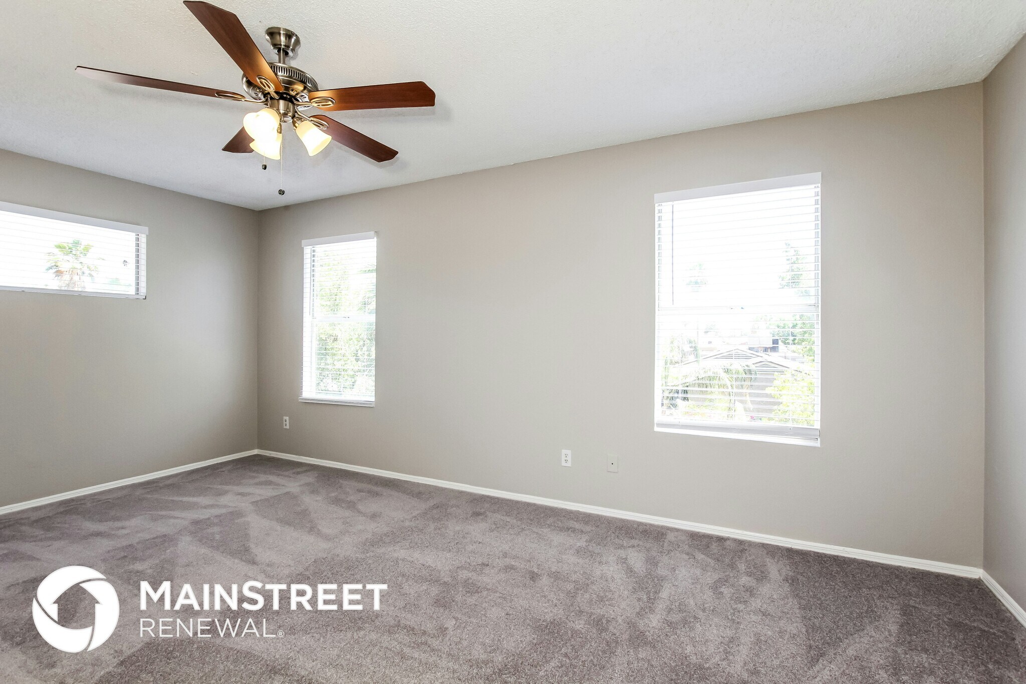 Building Photo - 927 E Escuda Dr