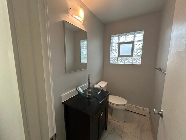 Building Photo - 5340 N Central Ave