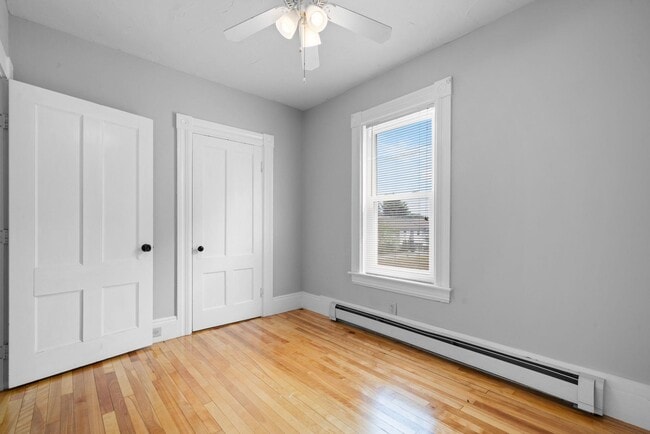 Building Photo - 106 Bismark St