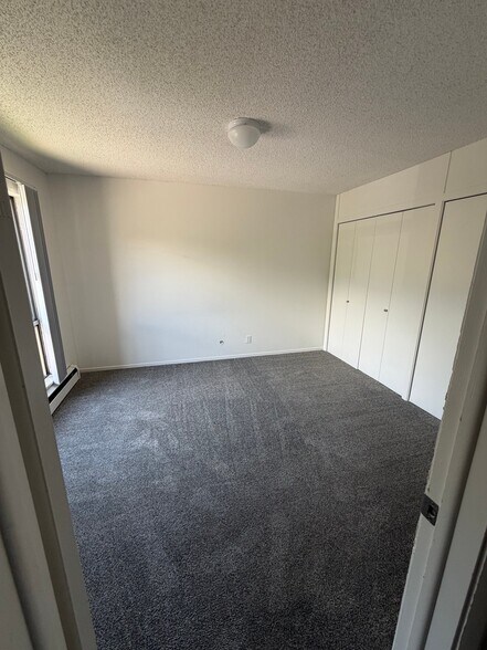 Building Photo - 770 E 275 N