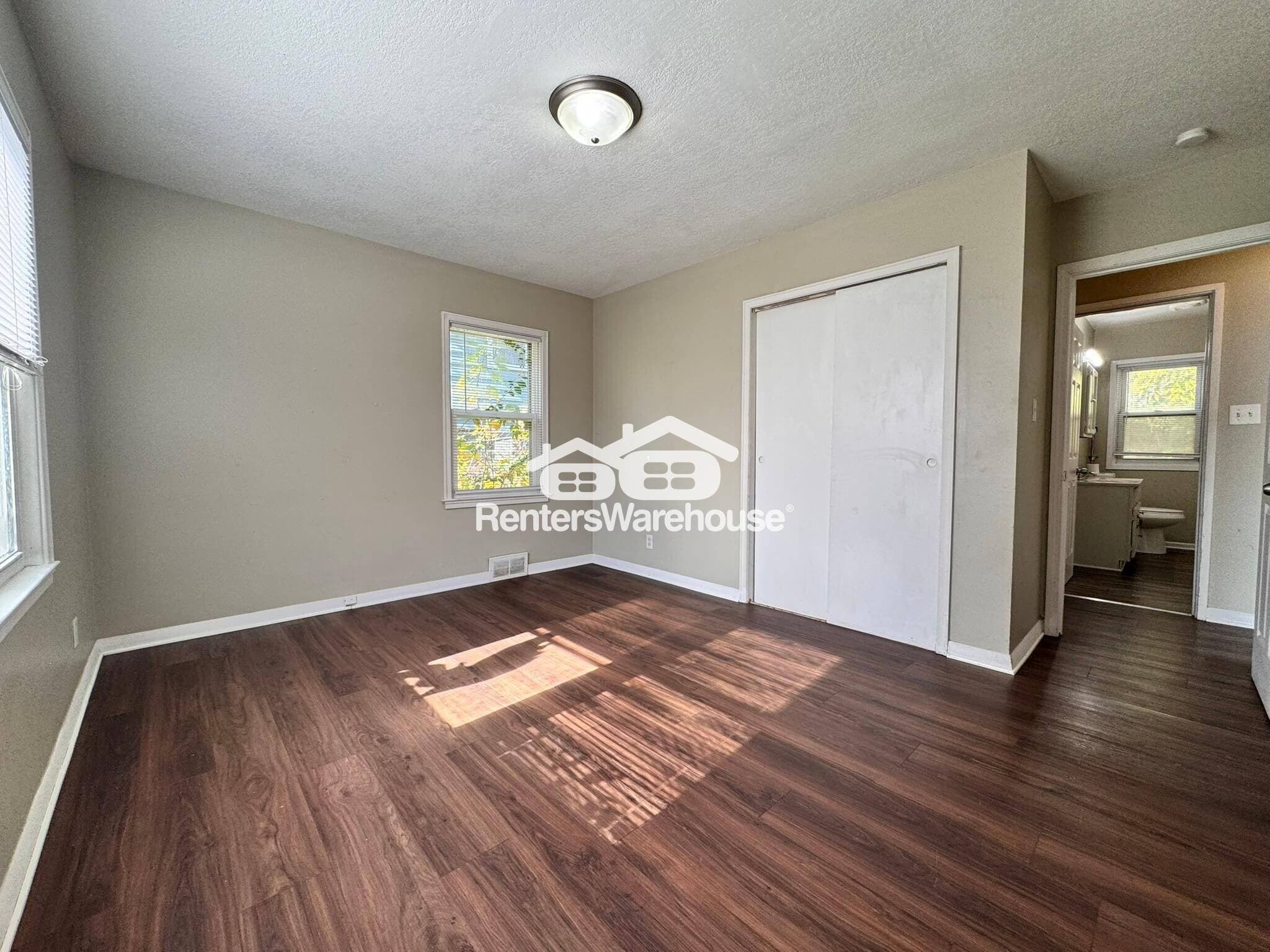 Building Photo - 709 Bell Ave
