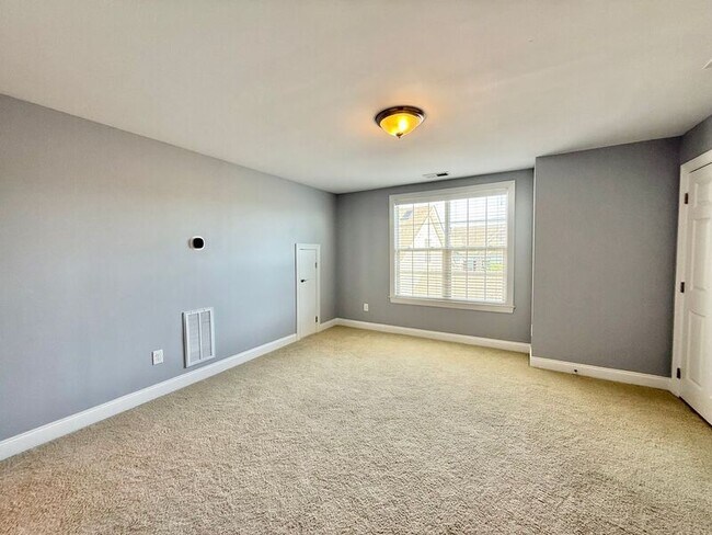 Building Photo - 10321 Sablewood Dr