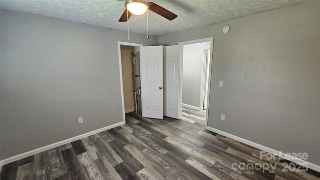 Building Photo - 355 Round Knob Church Rd