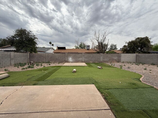 Building Photo - Knoell Mesa for rent!
