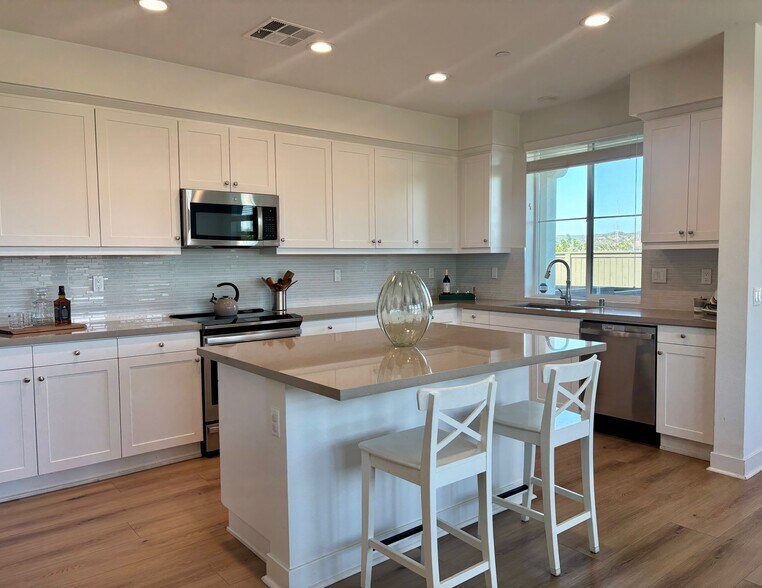 Primary Photo - 8718 Aruba Ln