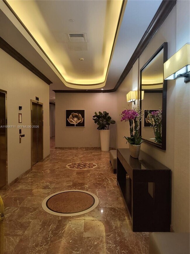 Building Photo - 3610 Yacht Club Dr