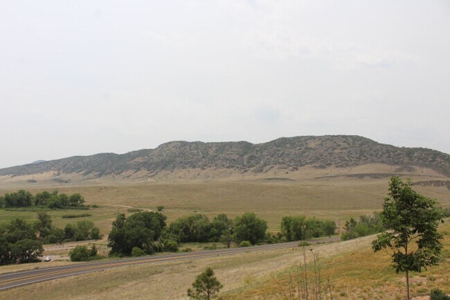 Building Photo - Chatfield Bluffs Condo w/ 3 BR/3 BA!!