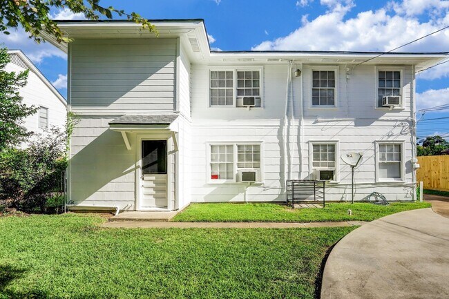 Building Photo - 3446 Blodgett St