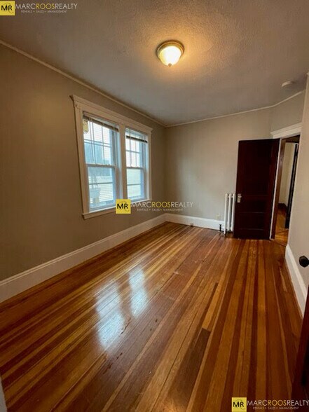 Building Photo - 106 W Adams St