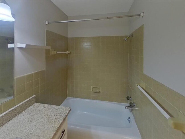 Building Photo - 8407 Lower 208th St W