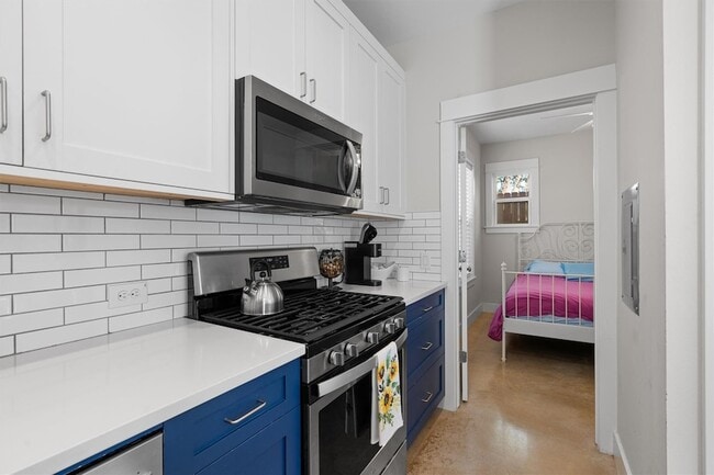 Building Photo - 1809 Chestnut Ave