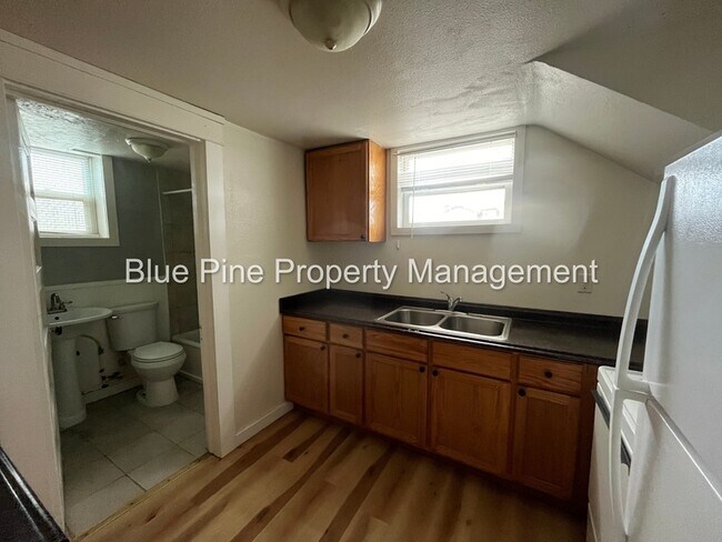 Building Photo - 1414 N Garfield Ave