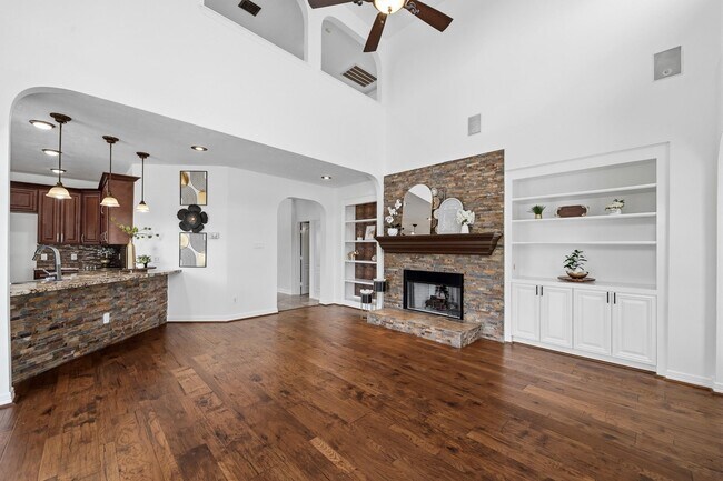 Building Photo - 7211 Savannah Glen Ln