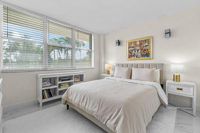 Building Photo - 2600 N Flagler Dr