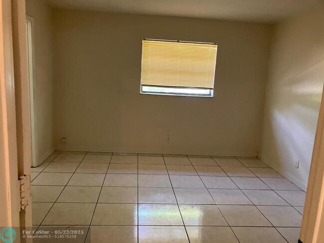 Building Photo - 3602 NW 116th Terrace