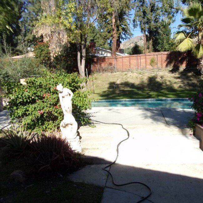 Building Photo - Spacious Private Home with Pool on Nearly Half an Acre