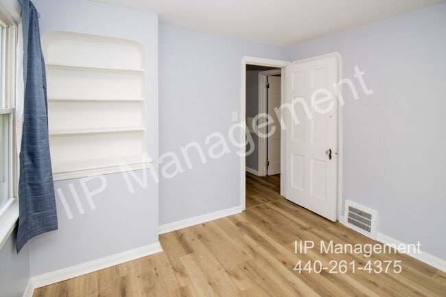 Building Photo - 3821 Kirkwood-