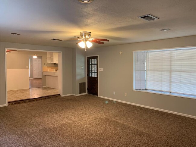 Building Photo - 8502 McAvoy Dr