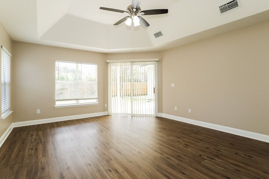 Building Photo - 2620 S Waterleaf Dr