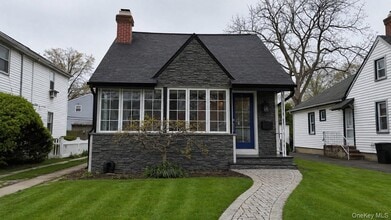 Building Photo - 48 Rosebud Ave