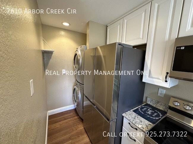 Building Photo - 7610 Arbor Creek Cir