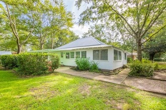 Building Photo - 222 W Myrtle Ave