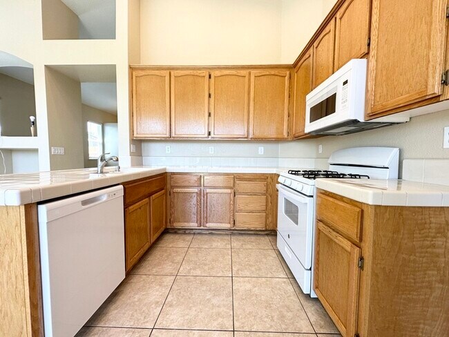 Building Photo - Beautifully Updated 3-Bedroom, 2-Bath Home...