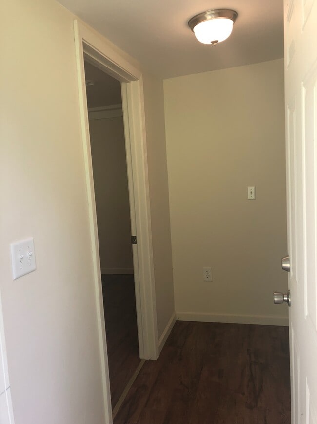 Building Photo - 8 Braddock St