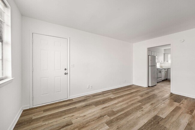 Building Photo - 4558 Brooke Valley Dr