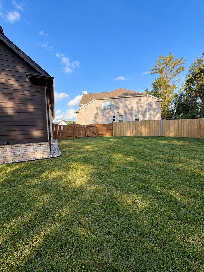 Building Photo - 1624 Lampwick Ct