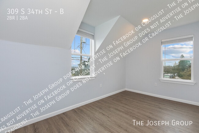 Building Photo - 309 S 34th St