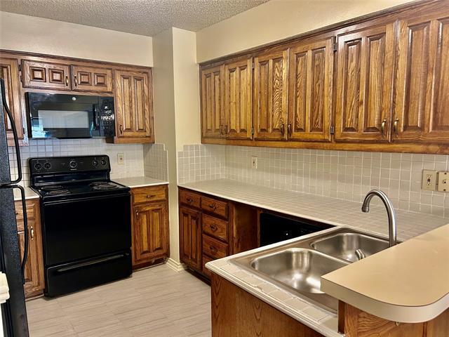 Building Photo - 1318 Mission St