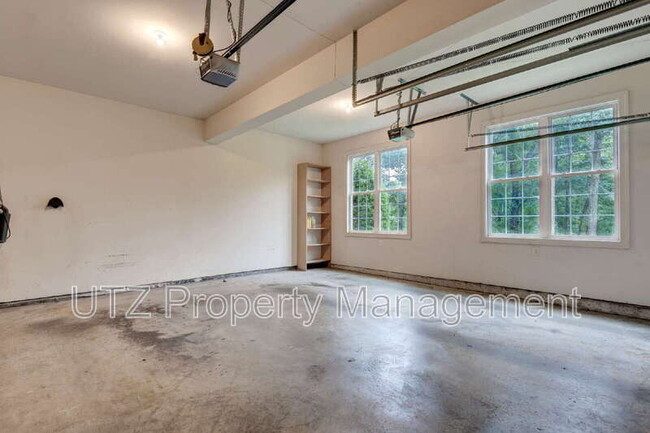 Building Photo - 3230 Sidetracked Dr