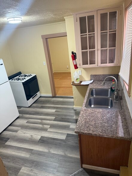 kitchen - 1697 35th Ave