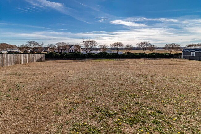 Building Photo - STUNNING & SPACIOUS! GANDER LAKE 4 BR | 3 BA IN PIKEVILLE SCHOOL DISTRICT *LAWN CARE INCLUDED!*