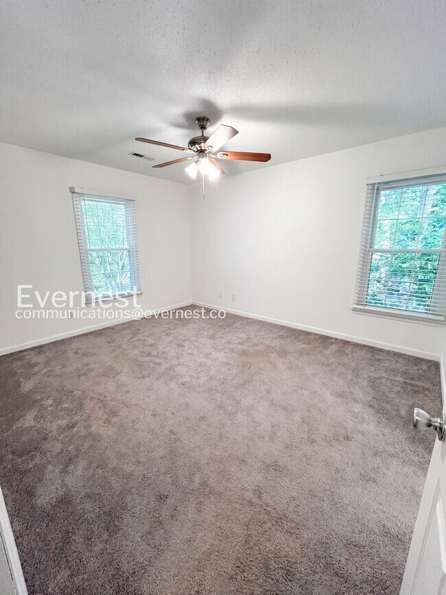 Building Photo - 3312 Northbrook Dr