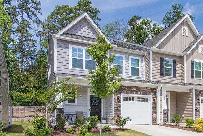 Building Photo - Spacious, Stylish & Move-In Ready! 3BR End Unit Townhome in Durham