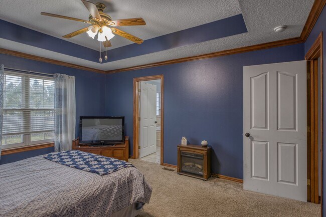 Building Photo - Highly desirable home in Briarbrook