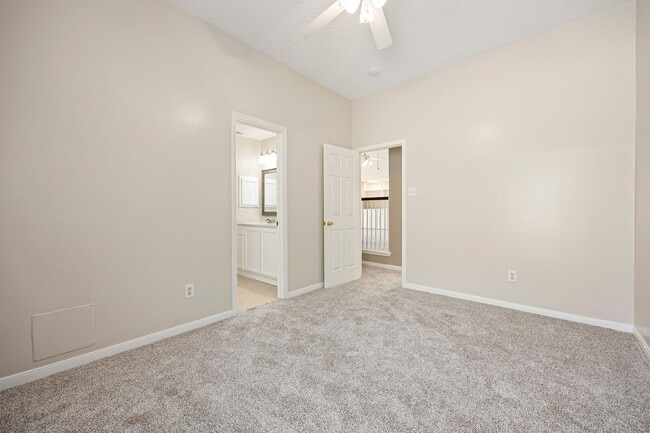 Building Photo - 1919 Valleria Ct