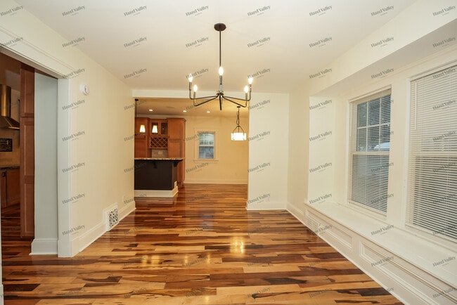 Building Photo - 1534 Coutant Ave