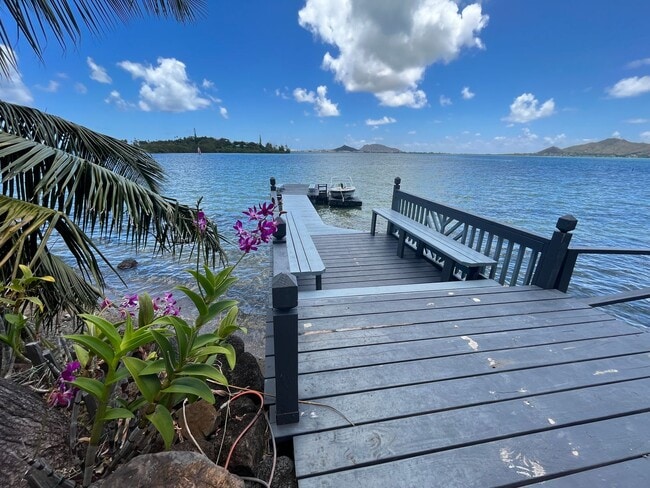 Building Photo - Hawaii living at its best.  Beautiful Kaneohe Bay front.
