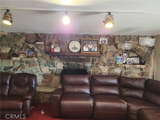 Building Photo - 11685 Holmes Ave