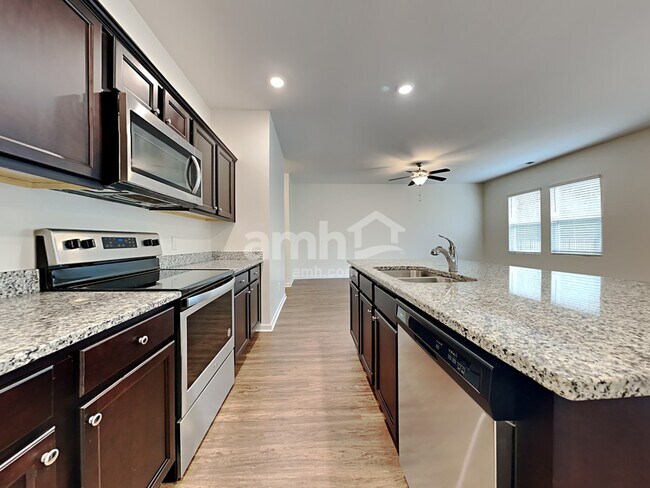 Building Photo - 119 Orion Way